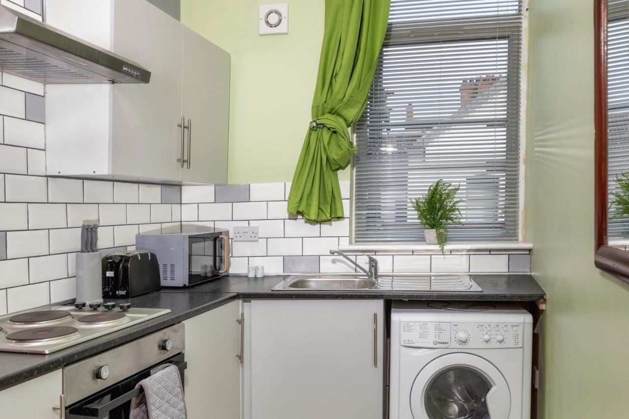 Stockton Town Centre Studio Apartments Free Parking And Wi-Fi Eksteriør billede